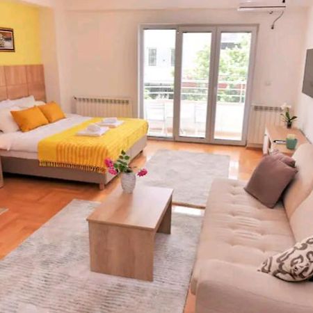 Milica Apartments Скоп'є Екстер'єр фото