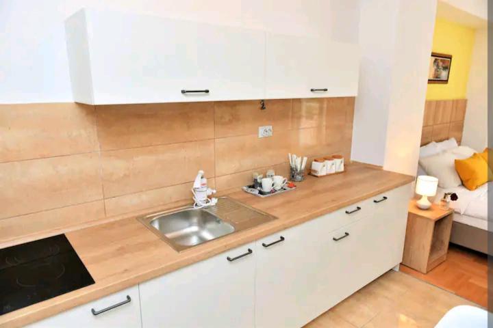 Milica Apartments Скоп'є Екстер'єр фото