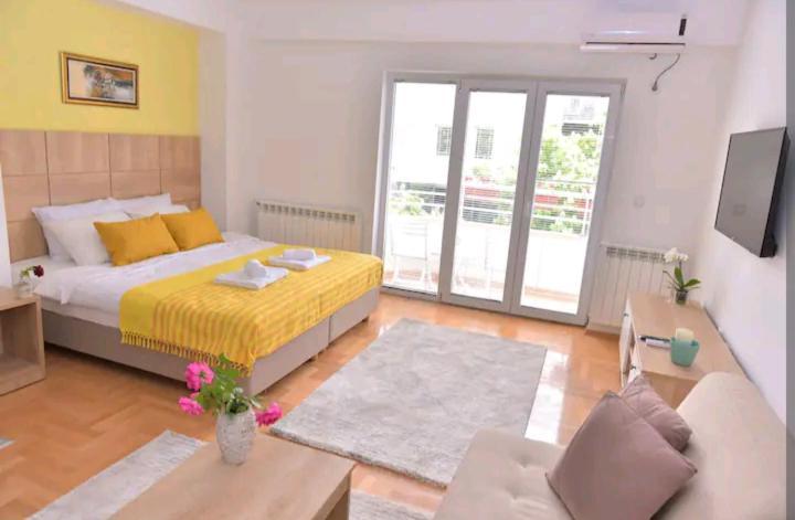 Milica Apartments Скоп'є Екстер'єр фото