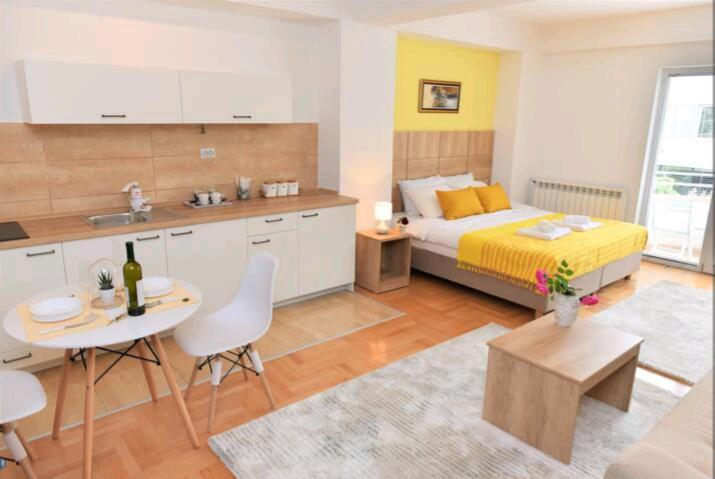 Milica Apartments Скоп'є Екстер'єр фото